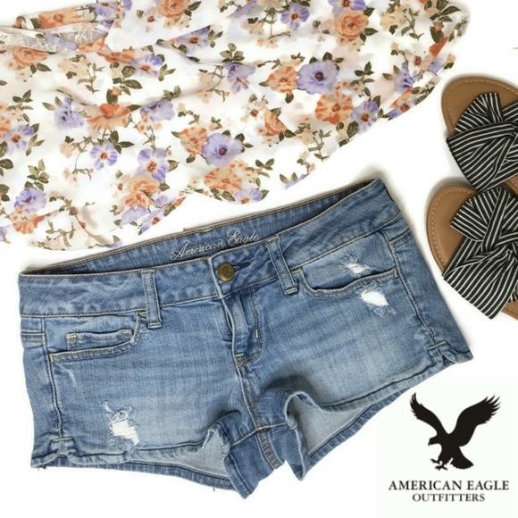 American Eagle Outfitters Pants - American Eagle Outfitters size 4 distressed shorts
